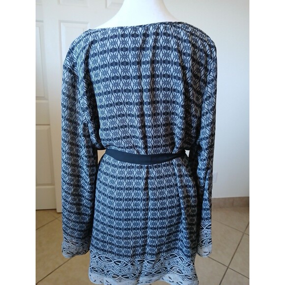 FASHION BUG Womens Blouse Tunic Lunes 3X Top Flared Long Sleeve Gray Geografic - Picture 4 of 16